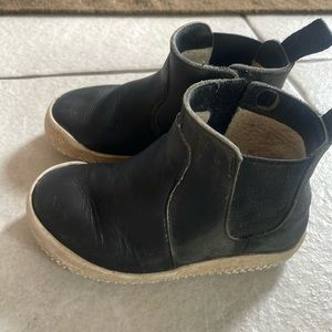 Vivobarefoot toddler Chelsea boots